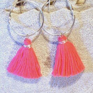 Hoop earrings with pink tassels ED-8-026
